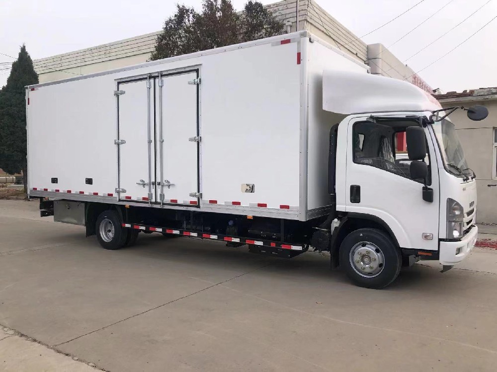 CFRT干貨車廂板應(yīng)用案例